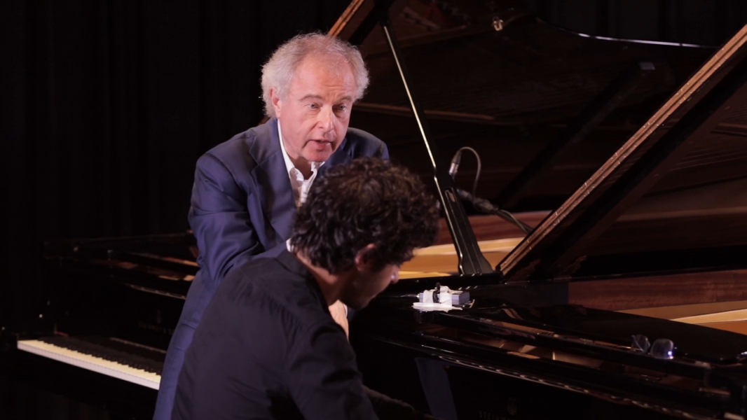 Header image of page : ANDRÁS SCHIFF / PIANO